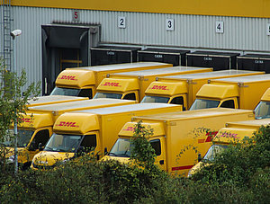 DHL Paketfahrzeuge 