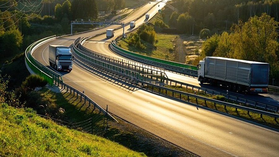 Lkw auf Autobahn