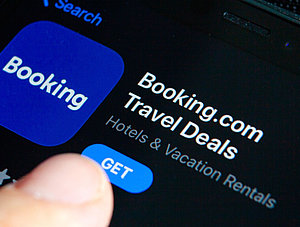 Booking.com App