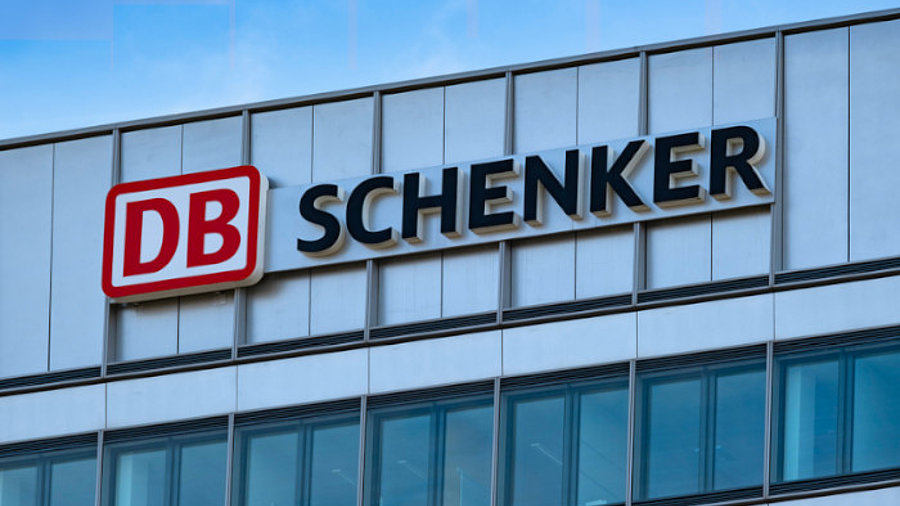 Logo DB Schenker Hauswand