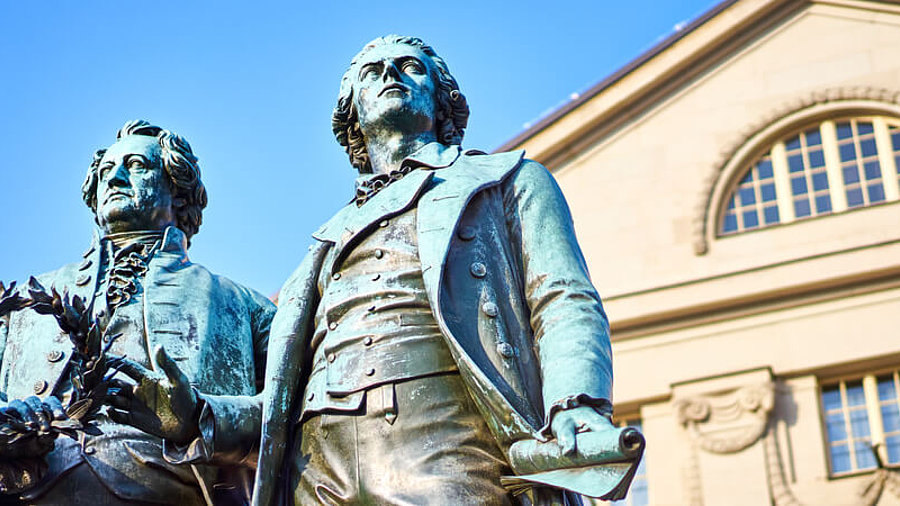 Goethe und Schiller - Denkmal in Weimar.