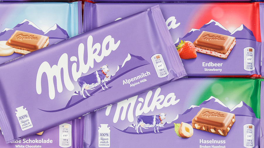 Verschiedene Tafeln Milka-Schokolade