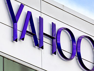 Yahoo Logo an einer Hauswand