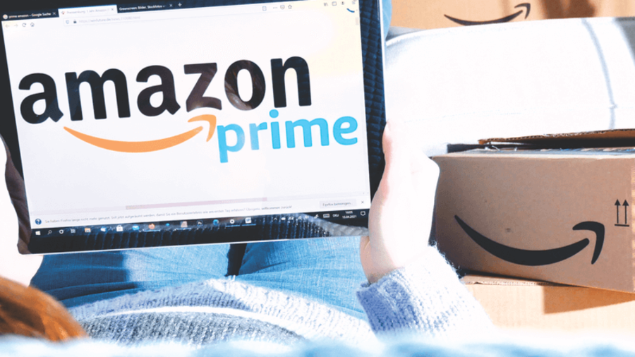 Amazon-Prime-Nutzer mit Paketen