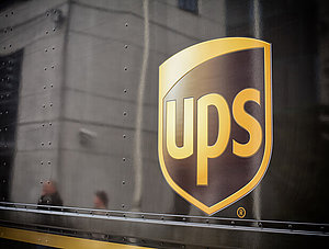 UPS Logo auf Wagen