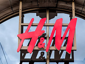 Logo der Modekette H&amp;M