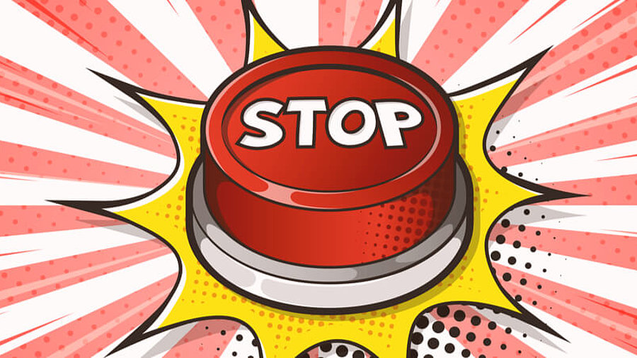 Bitte aufh&ouml;ren! &ndash; Stop-Schriftzug auf einem Button