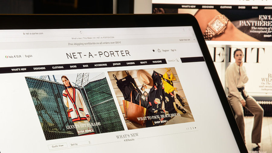 Website Net-a-Porter auf Laptop