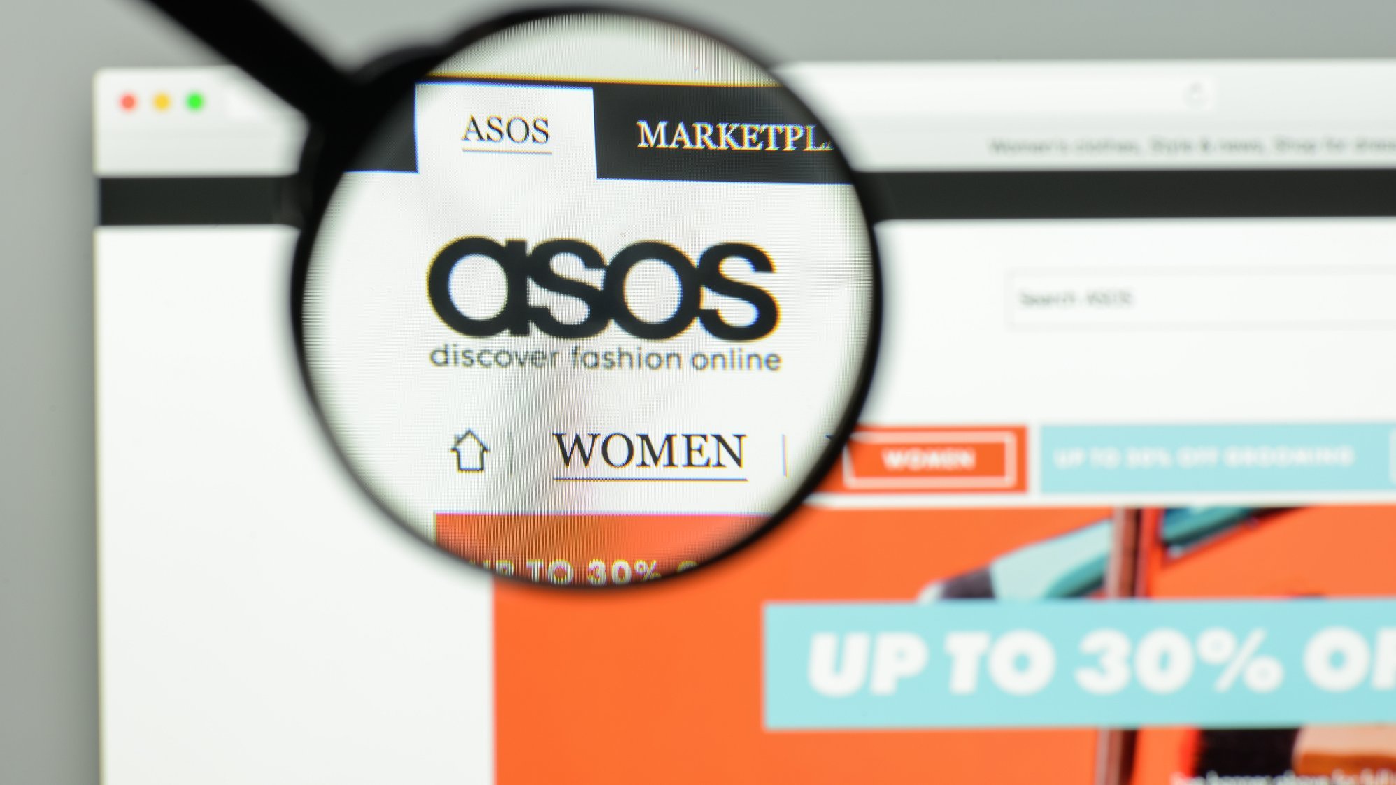 Lupe über Asos-Webseite