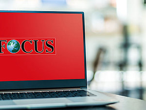 Logo des Focus-Magazins auf Laptop