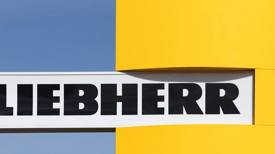 Liebeherr-Logo vor Firmensitz