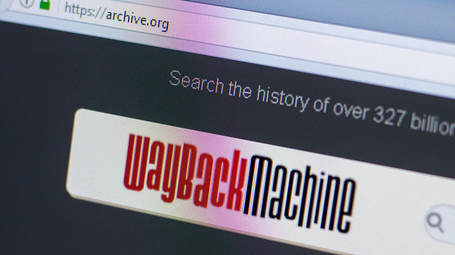 WaybackMaschine-Webseite auf Computer