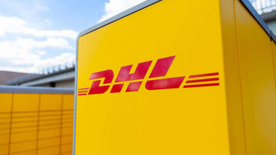 DHL-Logo an Packstation