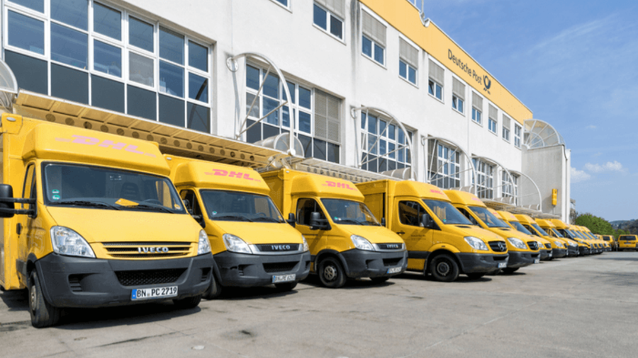 Transporter der Deutschen Post DHL Group