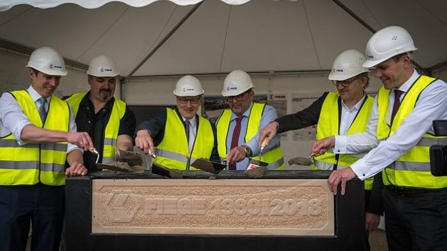 Grundsteinlegung für das neue Logistikzentrum