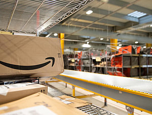 Logistik: Amazon-Paket in der Abwicklung