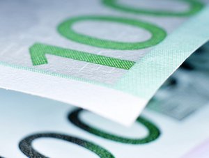 Inflationspr&auml;mie: Nahaufnahme auf Euro-Scheine