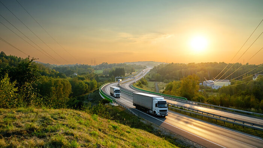 Lkw auf einer Autobahn