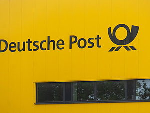 Deutsche Post Logo Gebäude