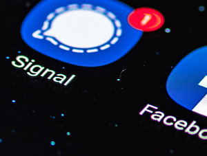 Facebook und Signal Icons