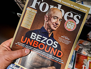 Jeff Bezos auf Forbes-Magazin