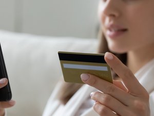 Über 300.000 Deutsche wurden 2023 Opfer von Fake-Shops