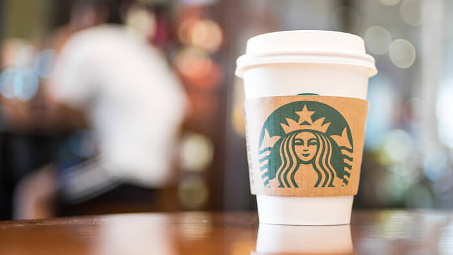 Kaffeebecher: Kaffee bei Starbucks