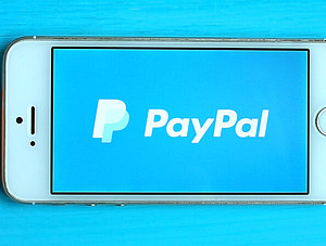 Paypal Logo auf Smartphone