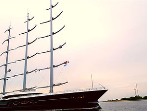 Die Superyacht „Black Pearl“ 2019 in Riga