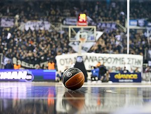 Herumliegender Basketball