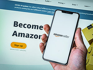 Smartphone zeigt Amazon Seller-App