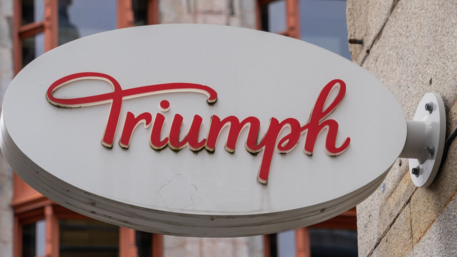 Triumph-Logo an Geb&auml;ude