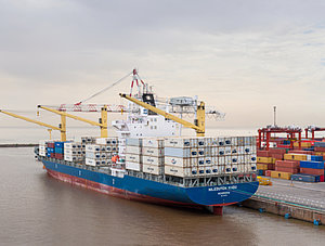 Containerschiff