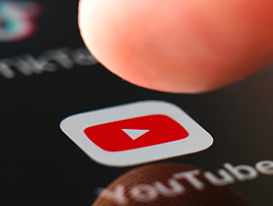 YouTube App auf Smartphone