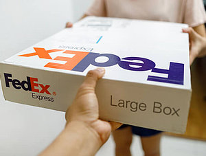 FedEx-Sendung Übergabe