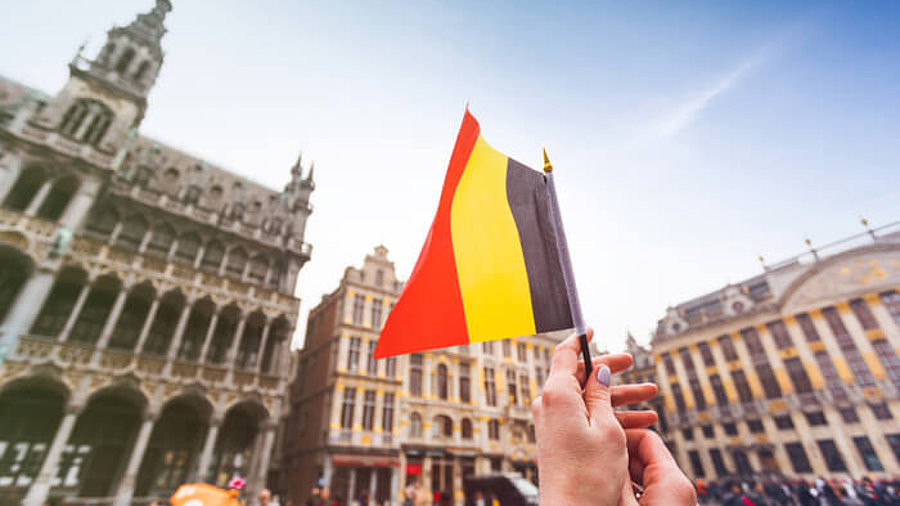 Belgische Flagge in Brüssel