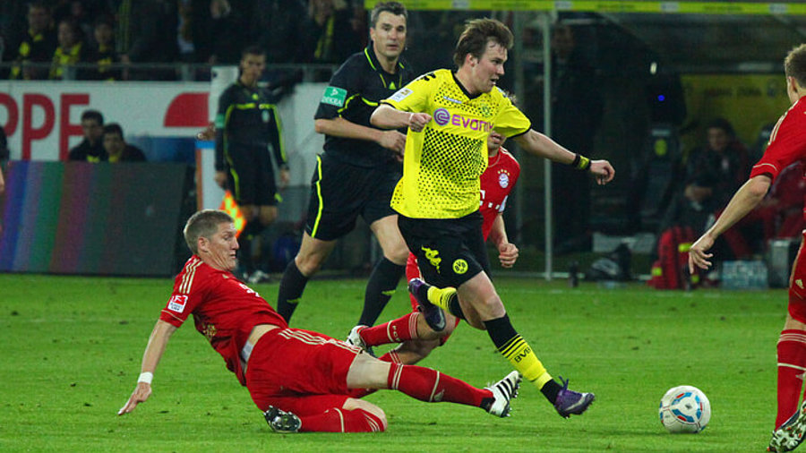 Bastian Schweinsteiger Zweikampf mit Kevin Großkreutz