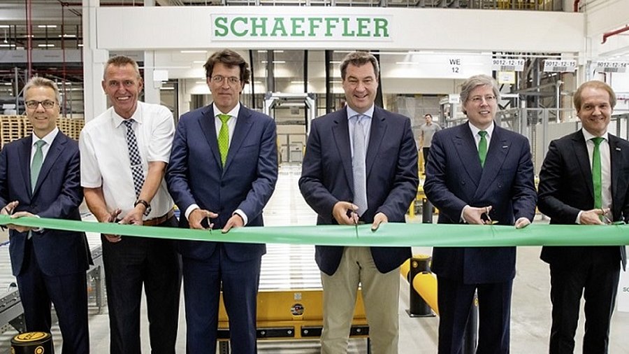 Festliche Eröffnung des neuen EDZ Mitte von Schaeffler in Kitzingen.