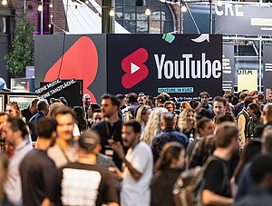 Menschen auf dem YouTube-Festival Berlin