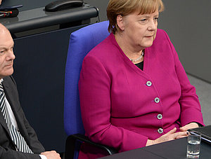 Bundeskanzlerin Angela Merkel (CDU) und Vizekanzler Olaf Scholz (SPD) bei der Sitzung