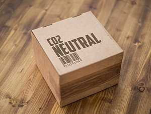 Paket mit Kennzeichnung CO2-neutral