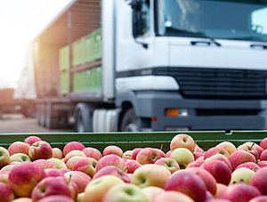 Lkw und Äpfel