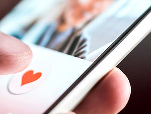 Online-Dating-App auf Smartphone