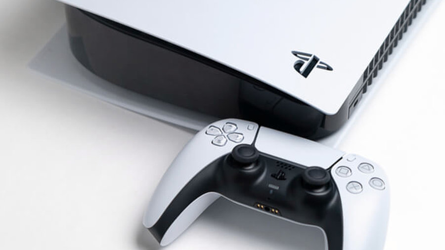 Playstation 5 mit Controller