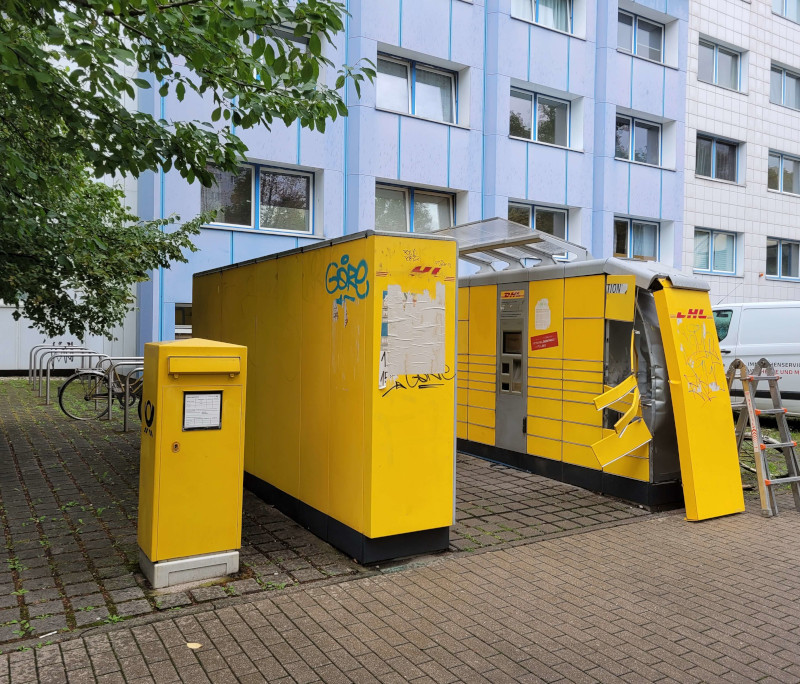 Foto des gesprengten Packautomaten in Leipzig