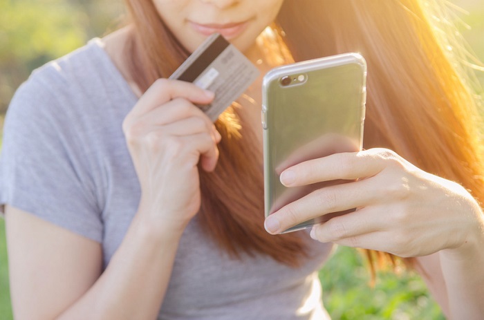 Lady mit Smartphone