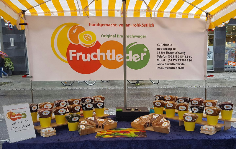 Fruchtleder-Stand auf dem Markt