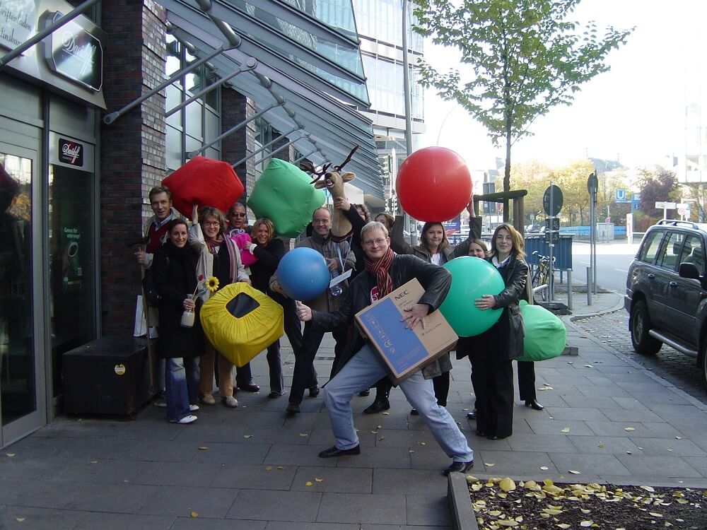 Google Umzug in die ABC-Straße, Hamburg 2002 | Bild: Google