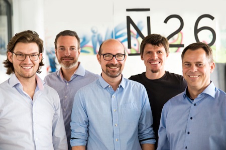 Das neue Management-Team: Valentin Stalf, Gründer und CEO, Maximilian Tayenthal, Gründer und CFO, Matthias Oetken, Finanzchef der Bank, Christian Rebernik, CTO, Markus Gunter, CEO der Bank (von links)