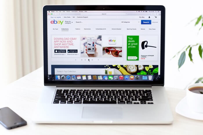 Ebay Seite auf Laptop